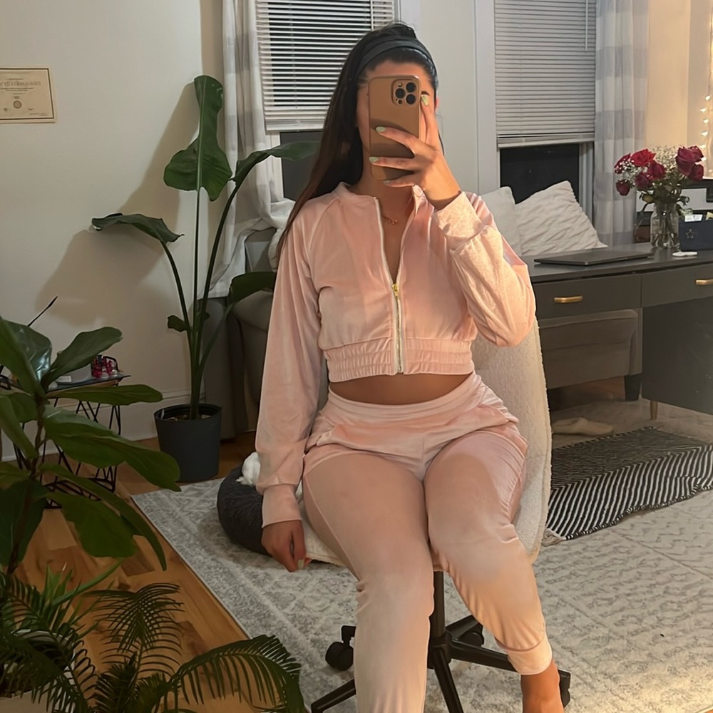 BABYPINK TRACK SUIT SET